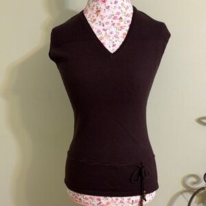 NWT Barney’s New York CO-OP Chocolate Brown Sleeveless V-Neck KnitTop, Tie-waist